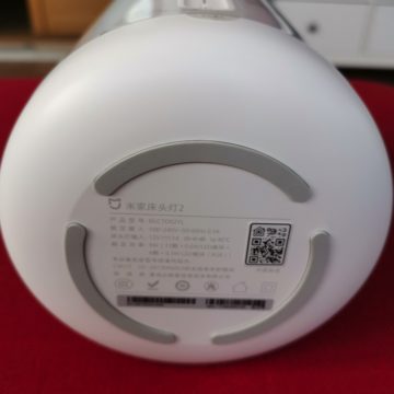 Recensione Xiaomi MIJIA Bedside Lamp 2: la lampada smart da comodino che comandi con Homekit, Google e Alexa
