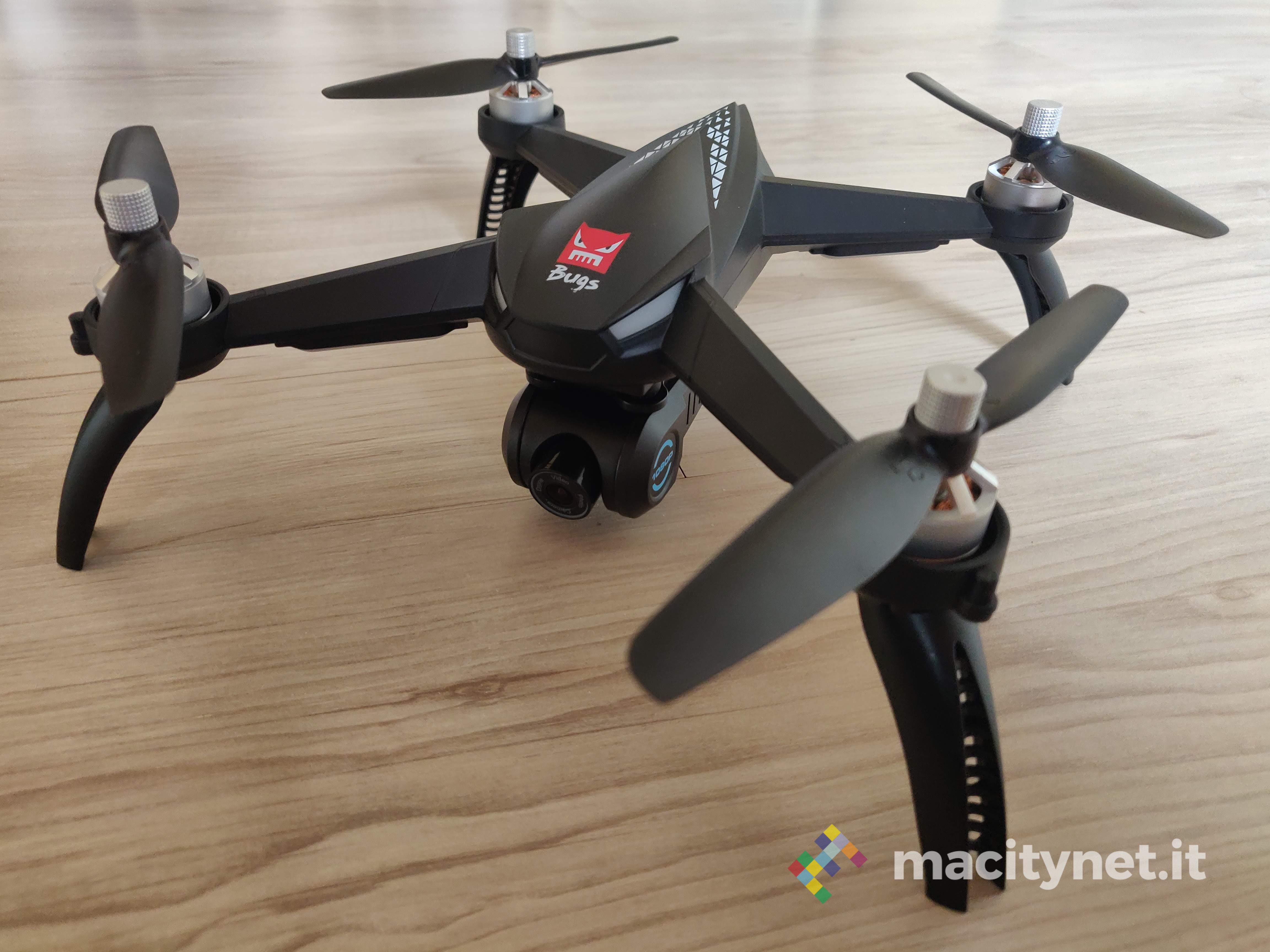 Recensione MJX Bugs 5W, il drone brushless silenzioso e con tre batterie incluse