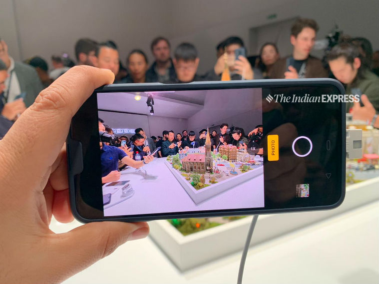 Al MWC 2019 Oppo presenta lo smartphone con zoom 10x ottico