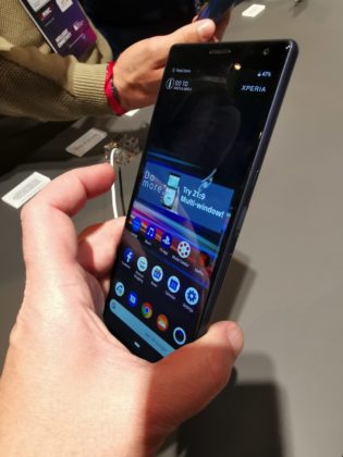 Sony Xperia 10 e 10 Plus, i medio gamma con schermo da cinema: MWC 2019