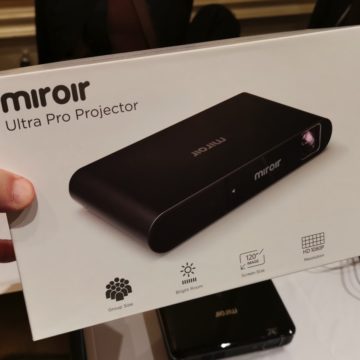 Miroir M631 Ultra Pro Projector è il proiettore full HD con USB-C che si mette in borsa