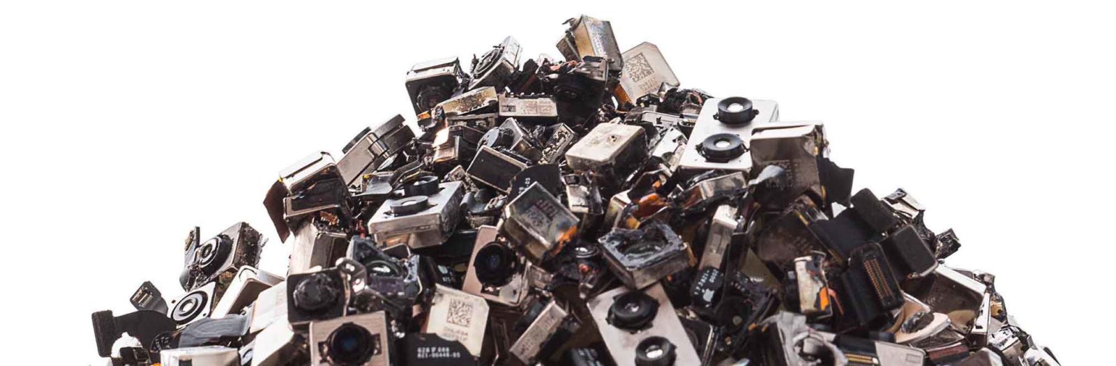 La produzione di iPhone con materiale al 100% riciclati non è una sfida facile per Apple Riciclo fotocamere