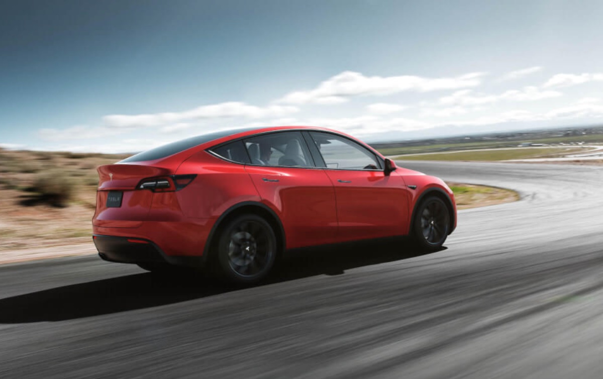 Tesla Model Y, il SUV crossover che può salvare o distruggere Tesla