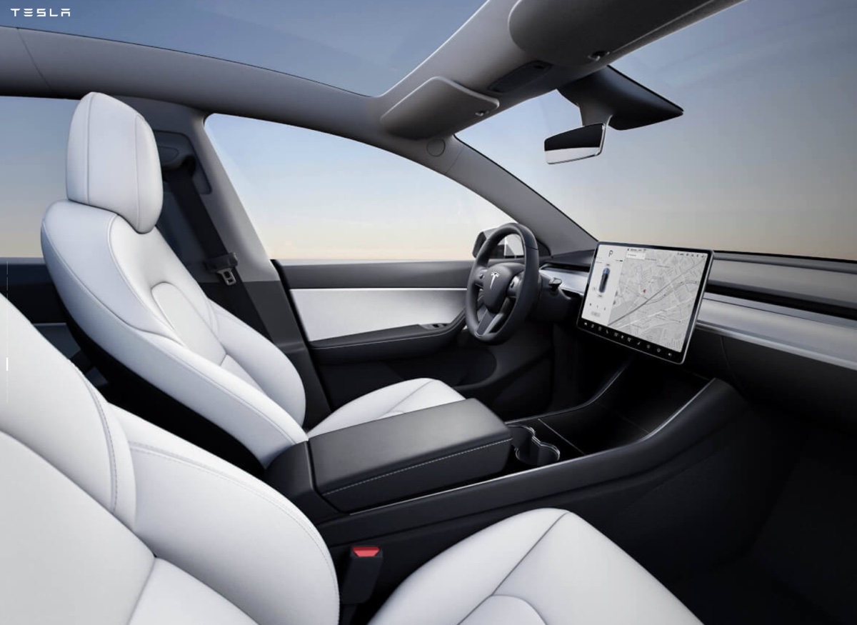 Tesla Model Y, il SUV crossover che può salvare o distruggere Tesla