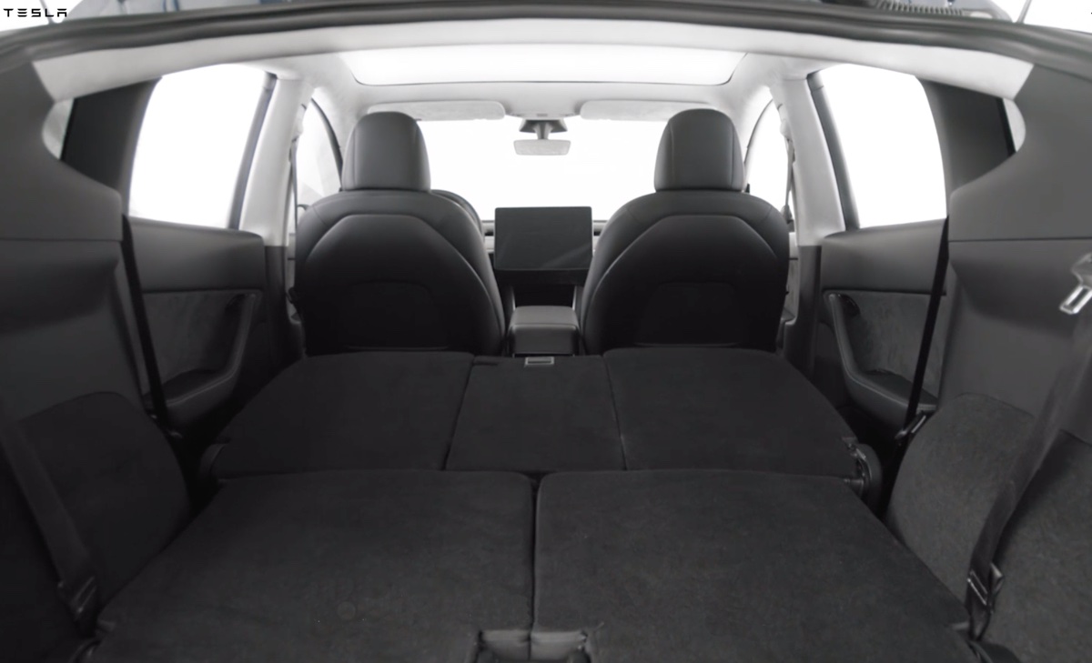 Tesla Model Y, il SUV crossover che può salvare o distruggere Tesla