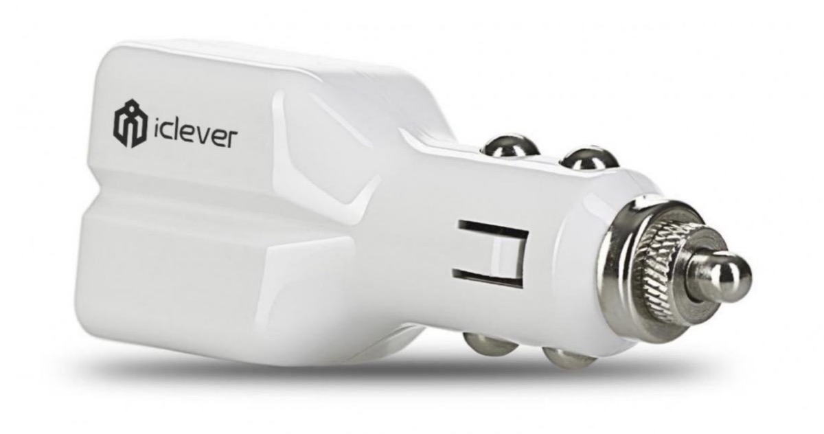 Caricatore da auto iClever con 2 USB per iOS e Android scontato a 6,99 euro