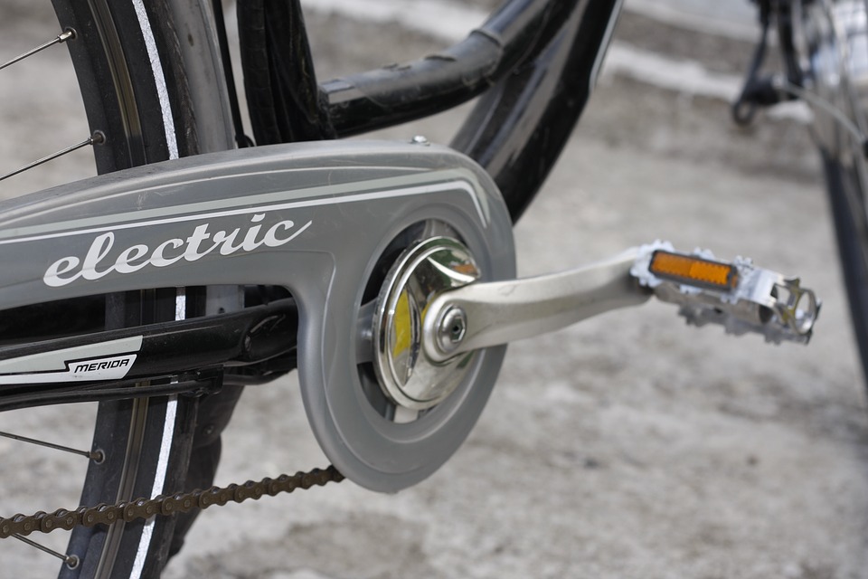Come rispettare il codice della strada con le bici elettriche