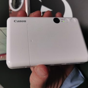 Le nuove instant camera di Canon Zoemini S e C aggiungono colore e versatilità anche per i selfie