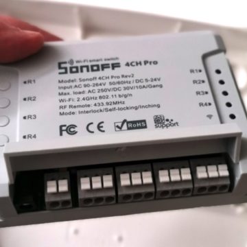 Recensione Smart Switch Sonoff 4CH Pro R2 come centralina di irrigazione con smartphone e Alexa