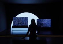 Il tv LG OLED arrotolabile è in mostra alla Milano Design Week 2019