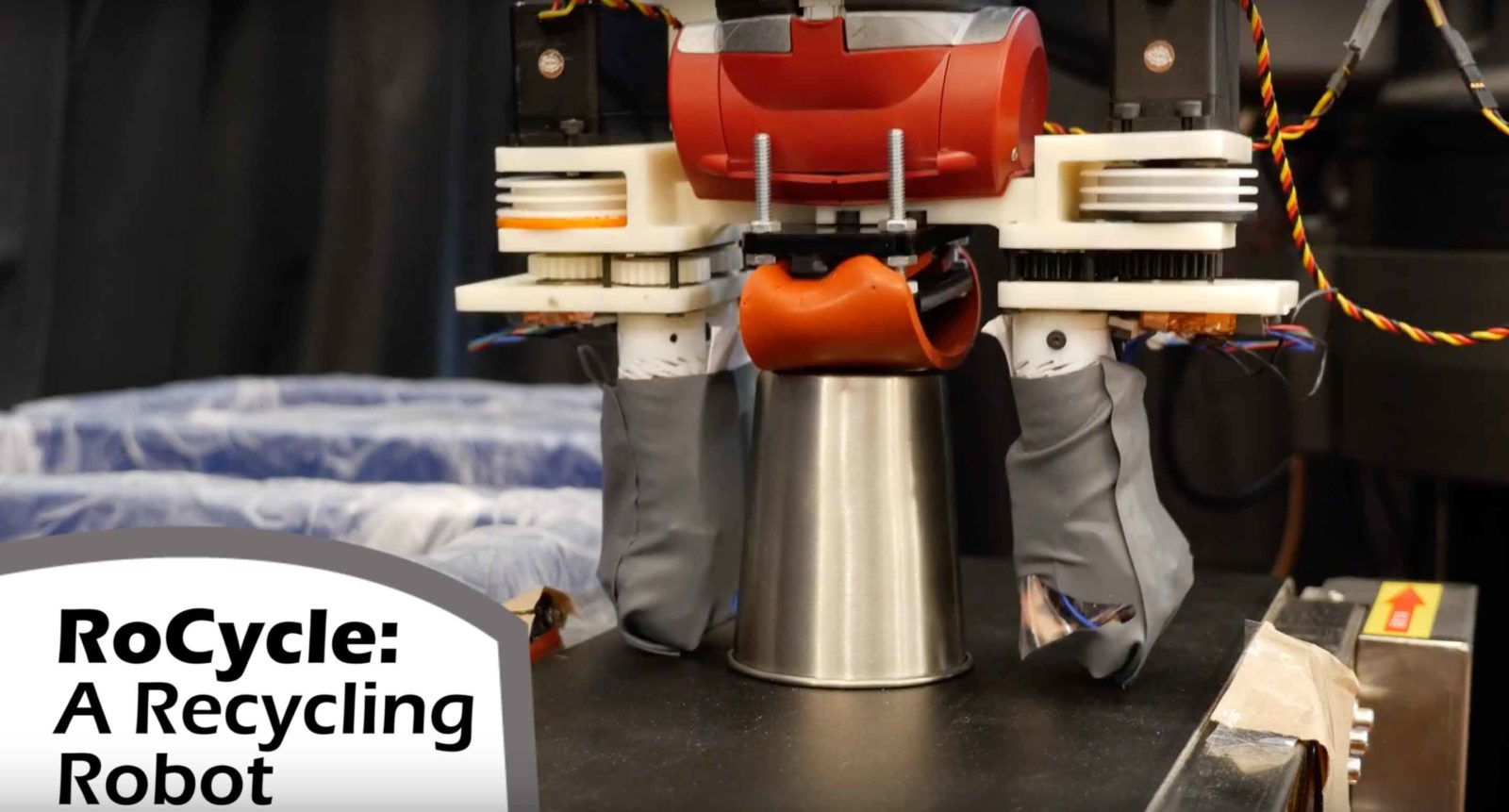 RoCycle è un robot in fase di studio in grado di differenziare gli oggetti nelle discariche