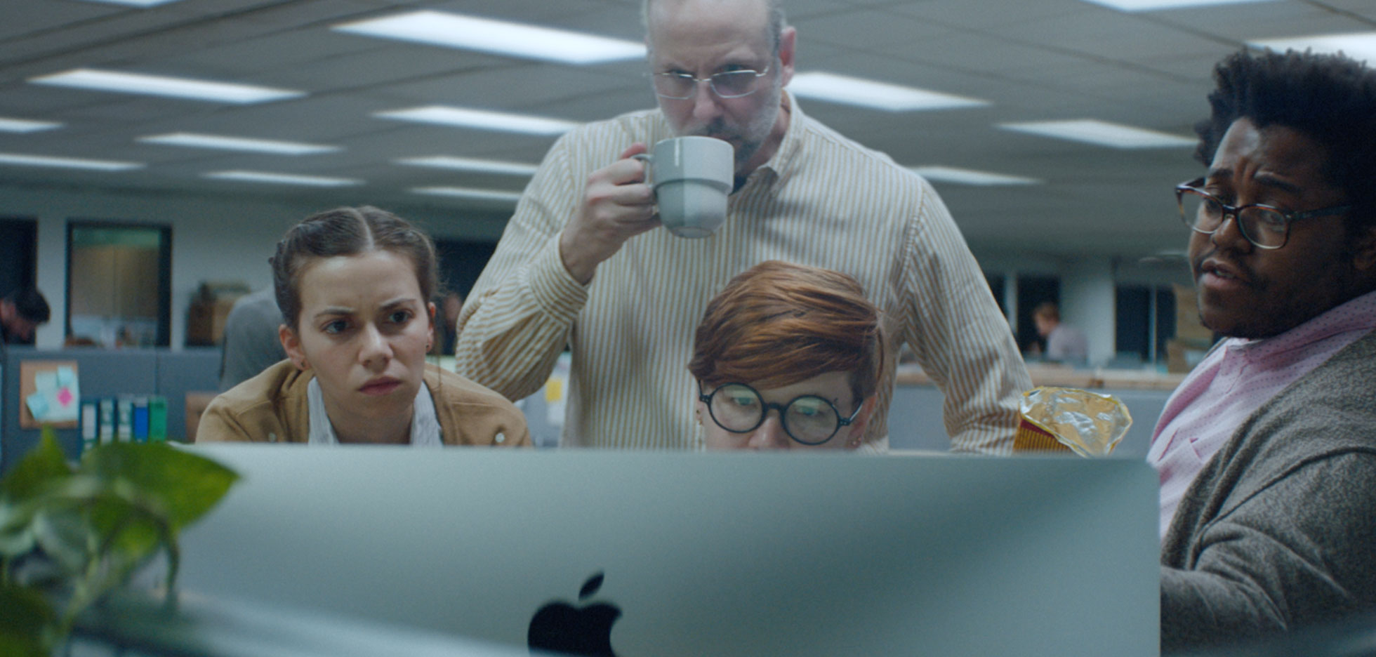 “The Underdogs” è il nuovo spot che mostra la sinergia in azienda grazie ai prodotti Apple