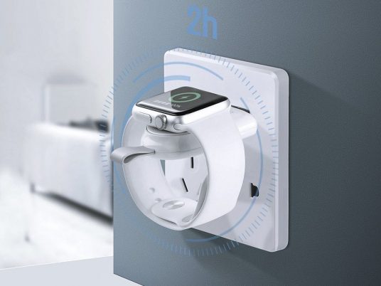 Con UGREEN potete caricare wireless Apple Watch ovunque, su Amazon in offerta a 28 euro