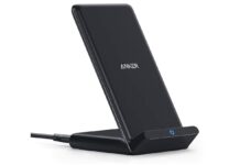 Caricabatterie wireless da tavolo di Anker in sconto a 17,99 euro Caricabatterie wireless da tavolo di Anker in sconto a 23,99 euro solo oggi