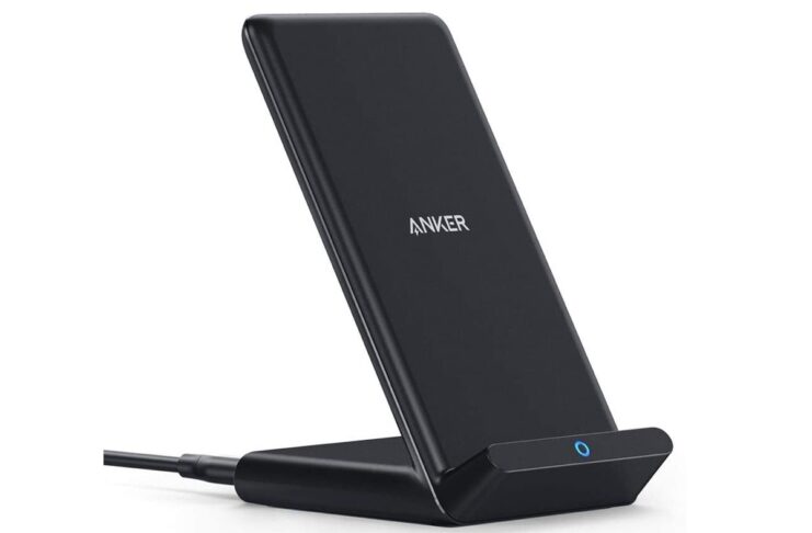 Caricabatterie wireless da tavolo di Anker in sconto a 23,99 euro solo oggi