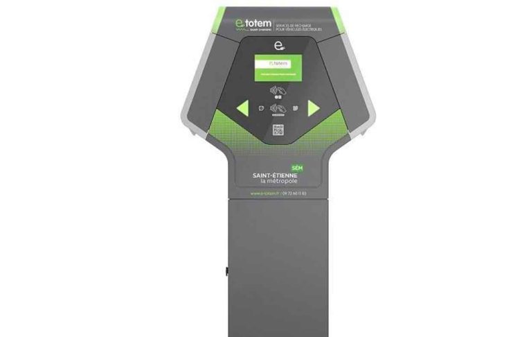 Renault si associa a E-Totem e Demeter per la prima rete di colonnine di ricarica pubbliche on demand in Francia