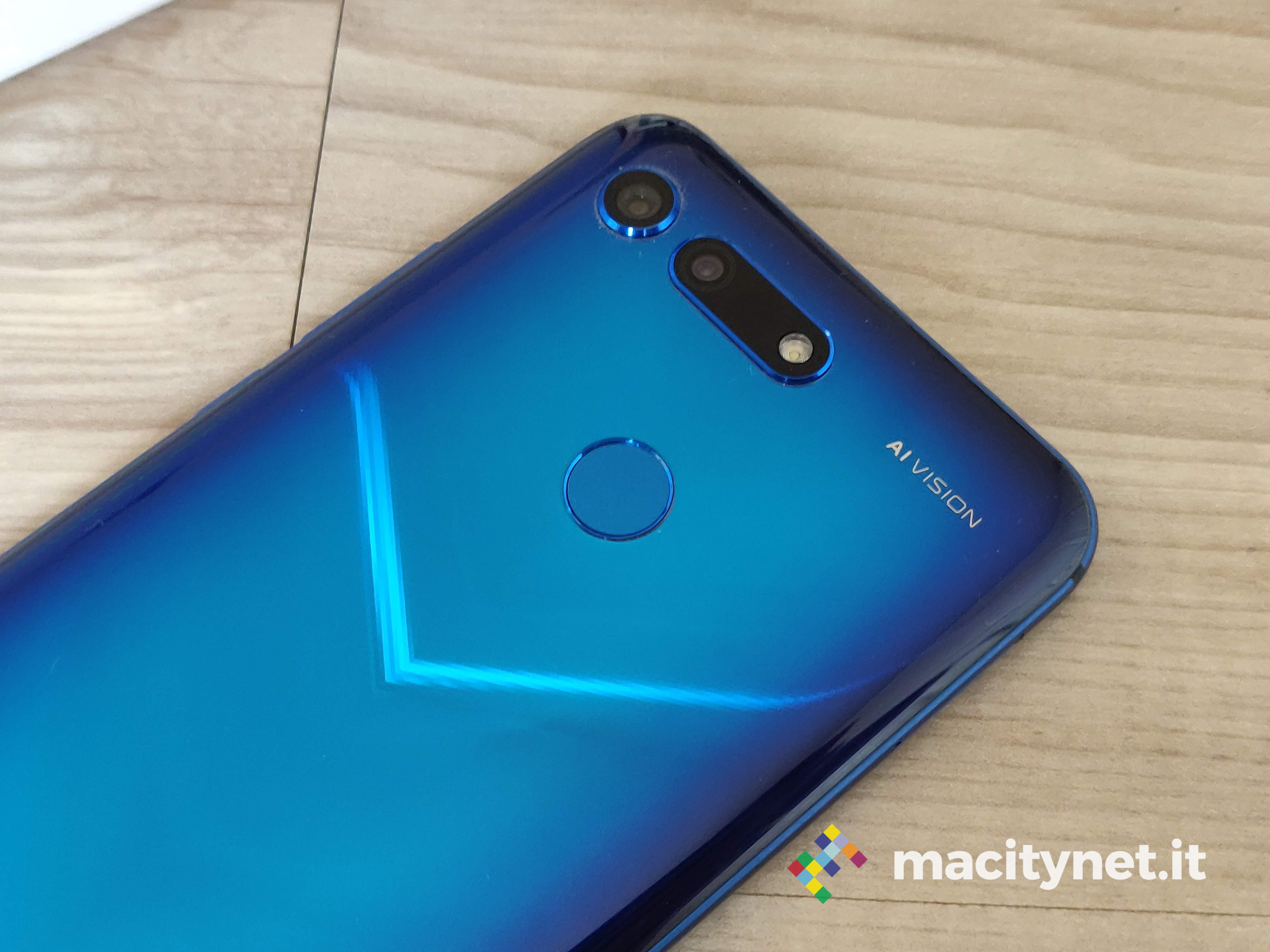 Recensione Honor View 20