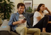 Miliboo Smart Sofa è il primo divano smart connesso che vibra e suona