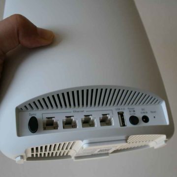 Vista posteriore satellite Orbi RBS50