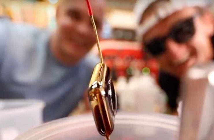 Un Apple Watch placcato in oro 24 carati