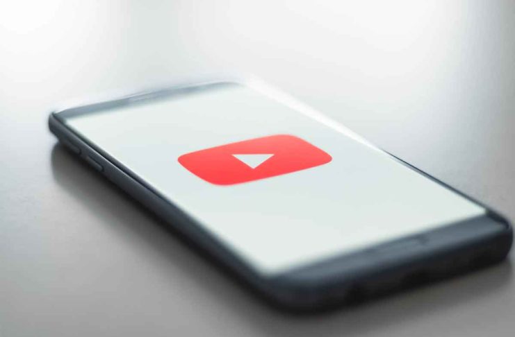 Youtuber italiano accusato di avere evaso imposte per oltre 1 milione di euro