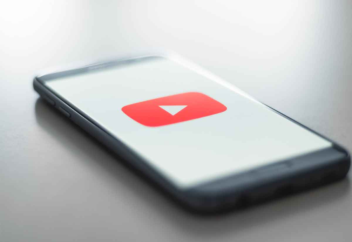 Youtuber italiano accusato di avere evaso imposte per oltre 1 milione di euro Youtuber italiano accusato di avere evaso imposte per oltre 1 milione di euro