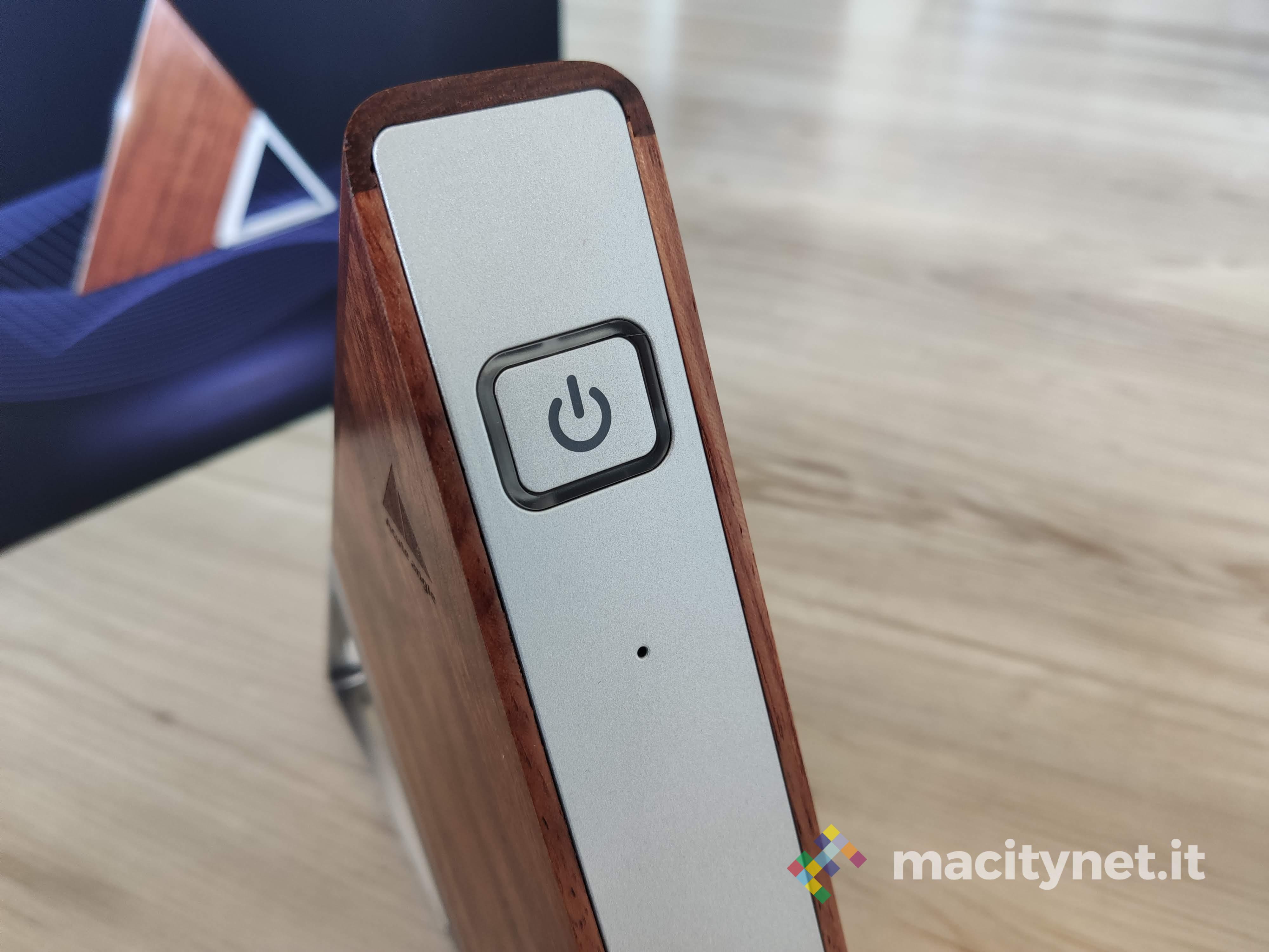 Recensione Acute Angle AA, il mini PC triangolare che vi arreda casa