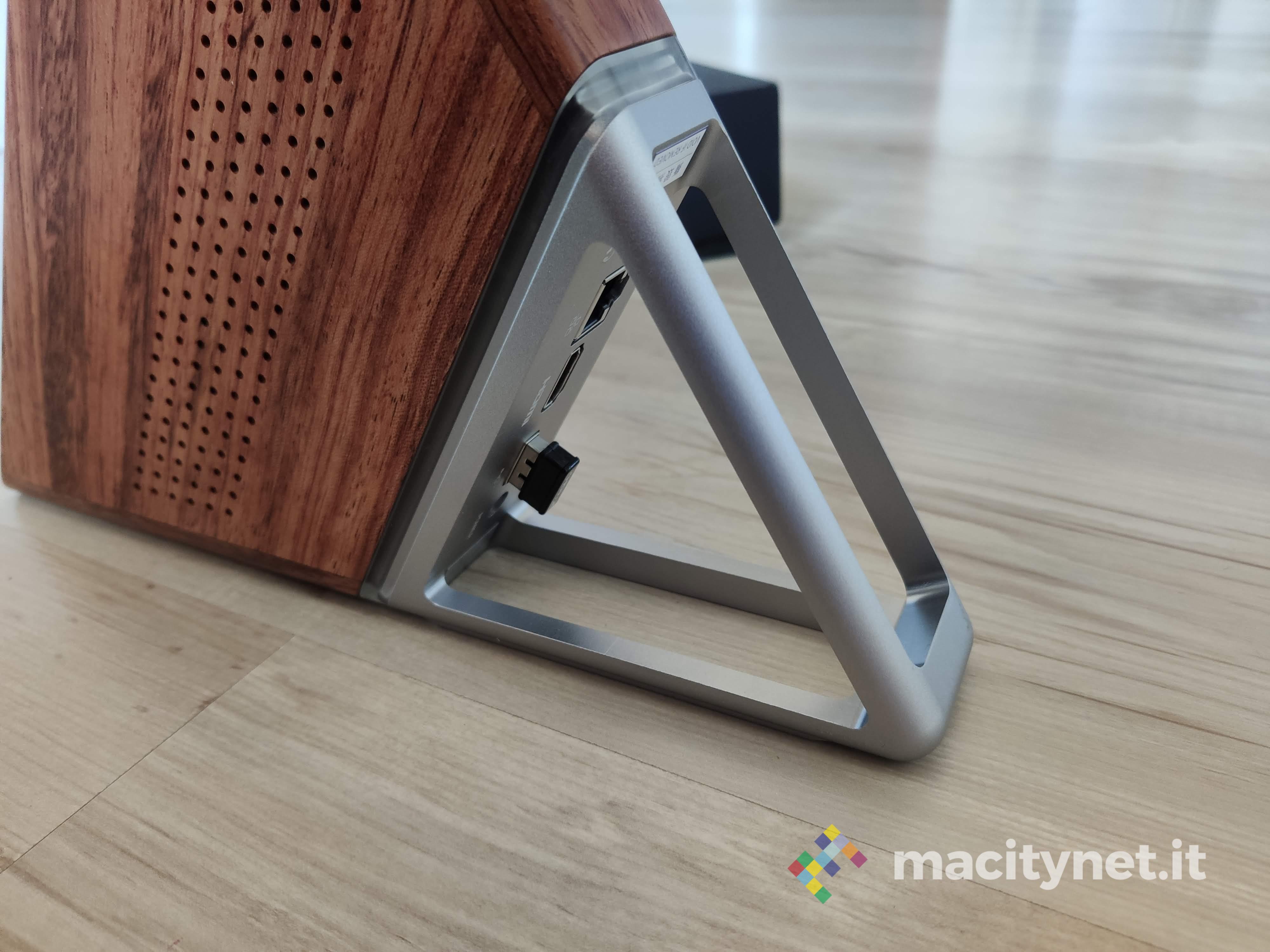 Recensione Acute Angle AA, il mini PC triangolare che vi arreda casa