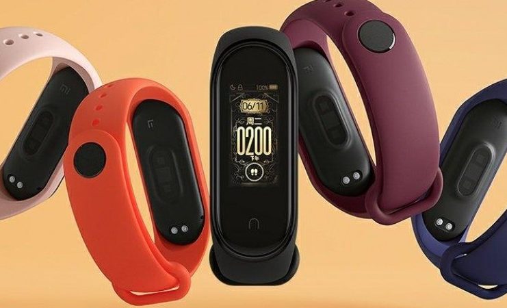 Xiaomi Mi Band 4 ufficiale, eccola in tutto il suo colorato splendore