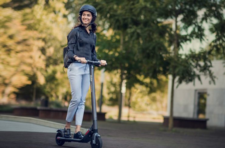 Ninebot by Segway ES2 monopattino elettrico che parla con iPhone: solo 392€, il prezzo più basso di Internet
