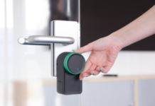 Keymitt Smart Lock, promette di far diventare smart la vostra porta anche con Homekit, Alexa e Google Keymitt Smart Lock, così la porta di casa diventa smart