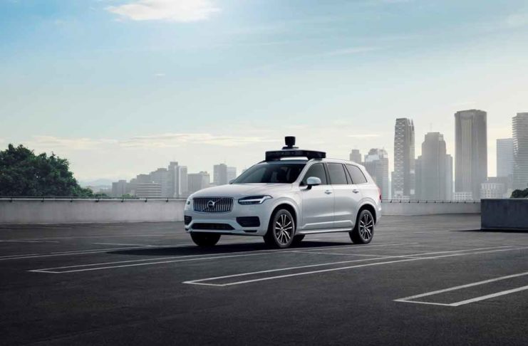 Volvo Cars e Uber hanno presentato l’auto di produzione pronta per la guida autonoma