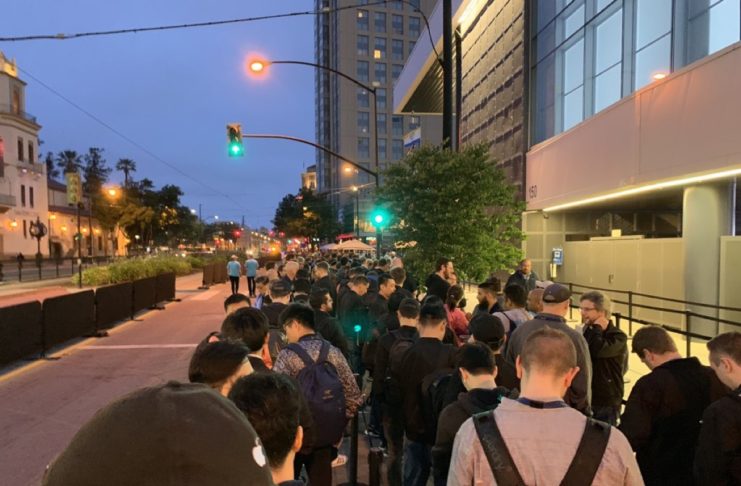 Tutti in fila alla WWDC 2019, foto e video da San Jose da uno sviluppatore italiano