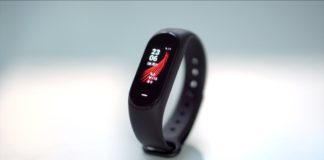 Xiaomi Hey Plus, ecco la Mi Band 3 a colori e con chip NFC