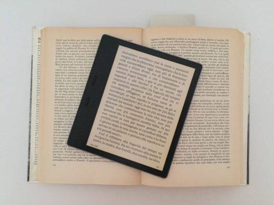 Recensione Kindle Oasis 2019, il top di gamma degli e-reader Amazon ora è perfetto