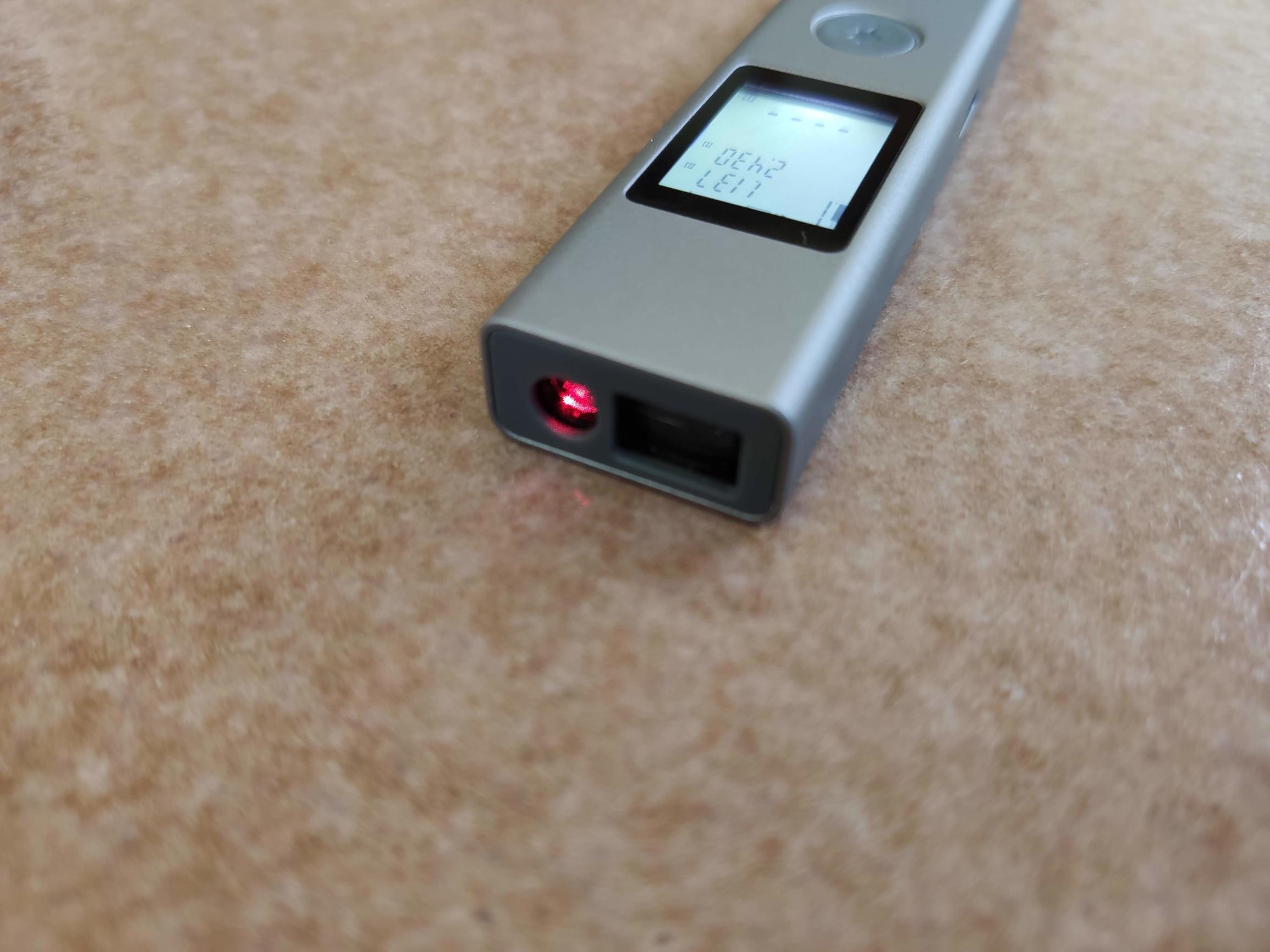 Recensione telemetro laser Alfawise LS-1, quando il metro non serve davvero più