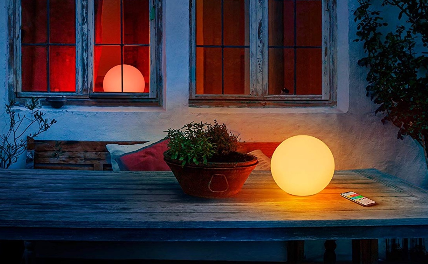 Recensione Eve Flare: la lampada HomeKit a batteria per portare la domotica in giardino Recensione Eve Flare: la lampada HomeKit a batteria per portare la domotica in giardino