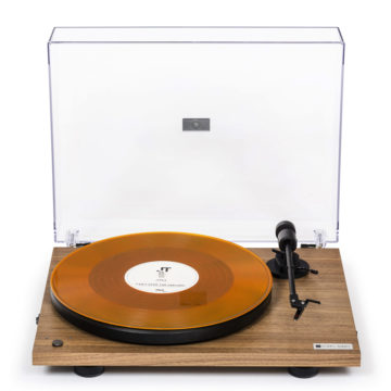 Como Audio Turntable BT, il giradischi wireless arriva in Italia
