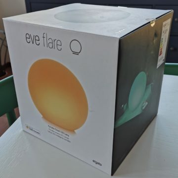 Recensione Eve Flare: la lampada HomeKit a batteria per portare la domotica anche in giardino