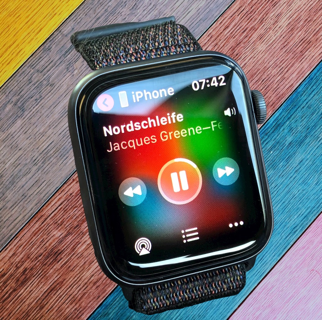 BG – Cancella foto su sfondo, l’app per iOS che scontorna le foto con l’intelligenza artificiale BG – Cancella foto su sfondo, l’app per iOS che scontorna le foto con l’intelligenza artificiale