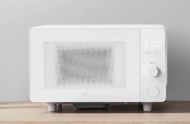 Xiaomi lancia il forno microonde smart che si controlla con Alexa e Google