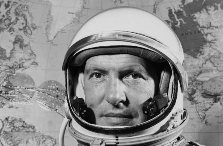 Il primo passo sulla luna fu descritto da Armstrong attraverso le cuffie Plantronics