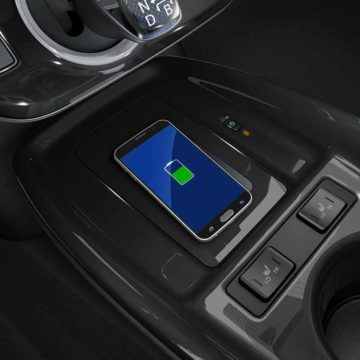 Toyota Prius plug-in Hybrid, ora cinque posti e gamma di funzioni hi.-tech