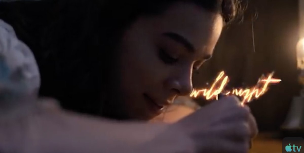 Apple TV+, ecco il trailer della serie Dickinson con Hailee Steinfeld