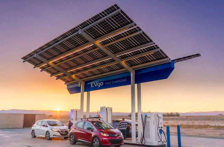 Nissan ed EVgom, 200 nuove colonnine di ricarica rapida negli Stati Uniti