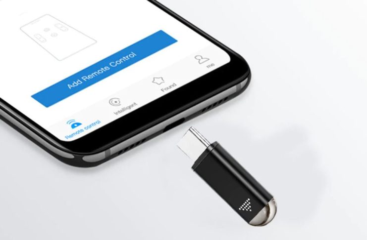 Gocomma R09 in prova, il dongle che trasforma gli smartphone in telecomandi universali