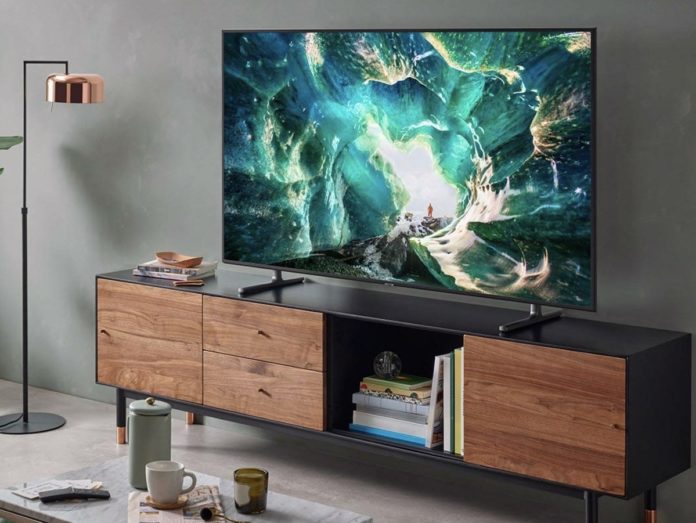 TV Samsung 4K RU8000 con Alexa, Google e Airplay in sconto Amazon fino al 44%: da 49 a 65”