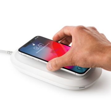 SanDisk iXpand Wireless Charger ricarica iPhone e fa il backup tutto in uno