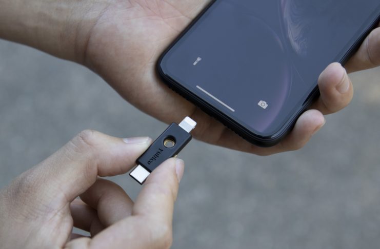 Yubico lancia la prima chiavetta di sicurezza con Lightning e USB-C