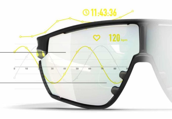 Con Julbo EVAD-1 i dati dell’attività fisica vengono proiettati sulle lenti degli occhiali